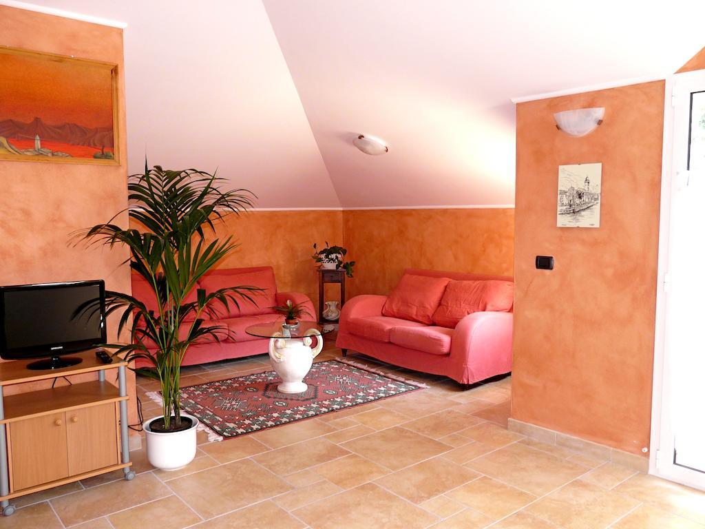 L'Albicocco Apartment Dolceacqua Bilik gambar