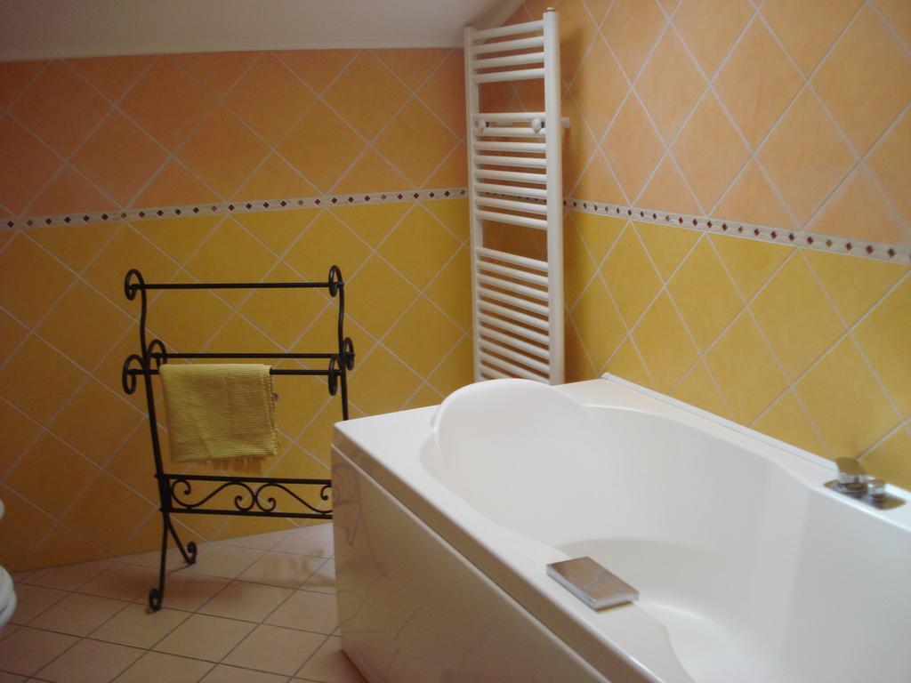 L'Albicocco Apartment Dolceacqua Luaran gambar